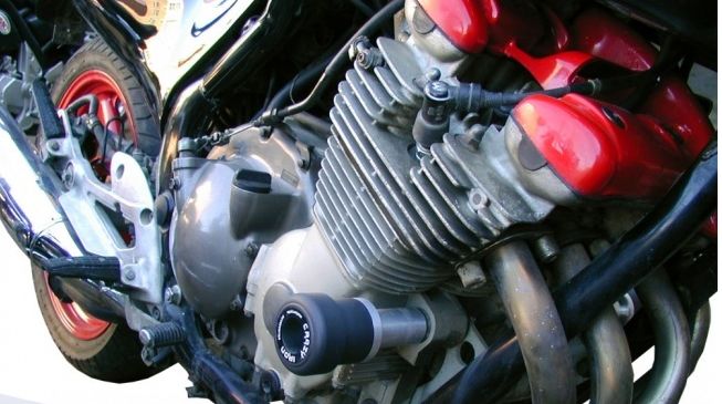 Слайдеры Yamaha Diversion 400/600/900 - CRAZY IRON - Дуги и защита - Аксессуары - Интернет-магазин мотоэкипировки и мотозапчастей MотоГанза