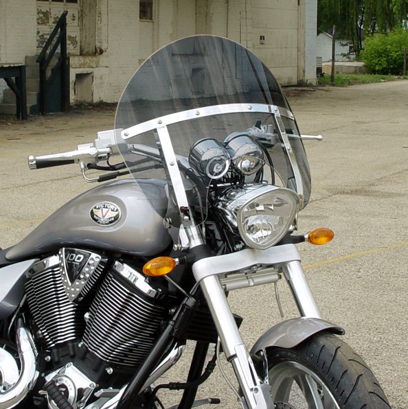 N21426 Лобовое стекло SWITCHBLADE 38% тонировки - NATIONAL CYCLE - Аксессуары - Интернет-магазин мотоэкипировки и мотозапчастей MотоГанза